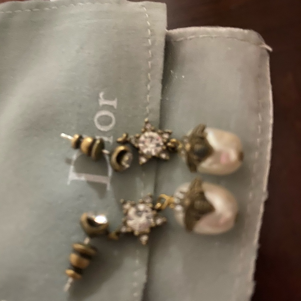 Dior Earrings - Picture 5 of 5